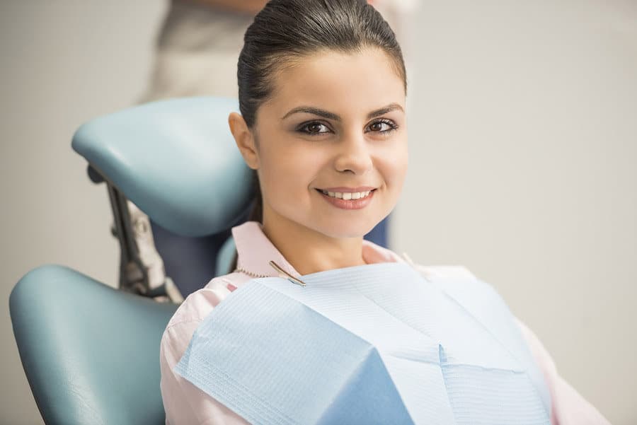 5 Cosmetic Dentistry Ideas to Quickly Rebuild Your Smile - Featured Image