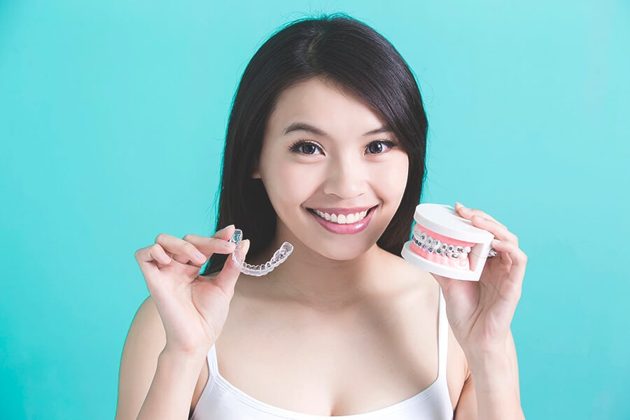 Invisalign vs. Braces: Which is Better? - Featured Image