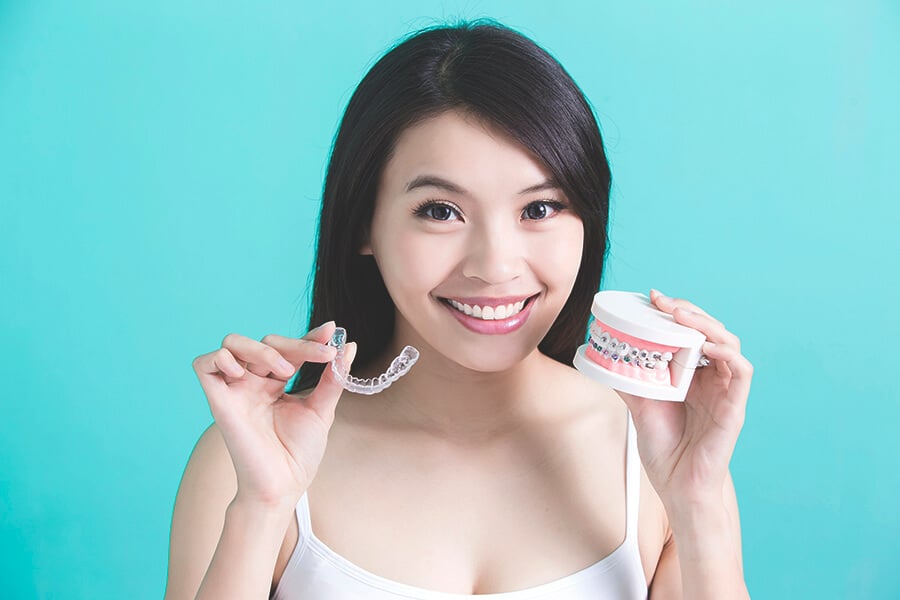 Comparing Invisalign® and Traditional Braces - Featured Image