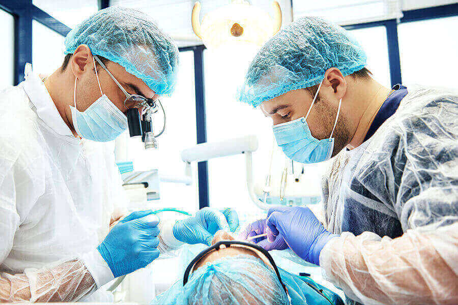 Dentist vs. Oral Surgeon