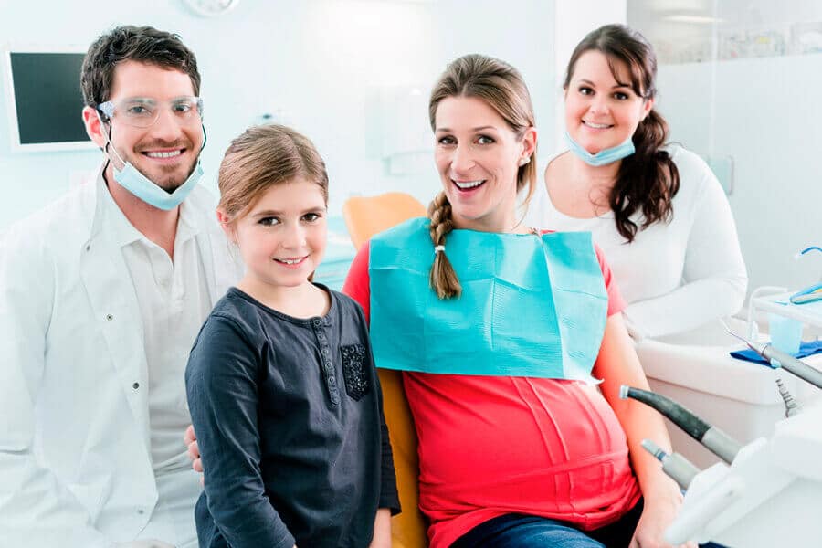 Dental Health for Pregnant and Breastfeeding Mothers - Featured Image
