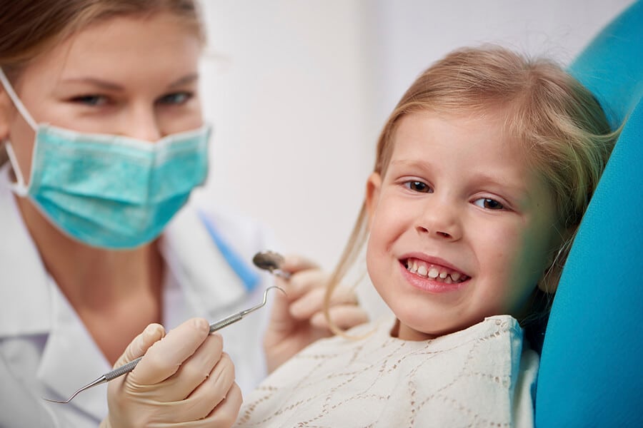 6 Smart Child Dental Care Tips - Featured Image