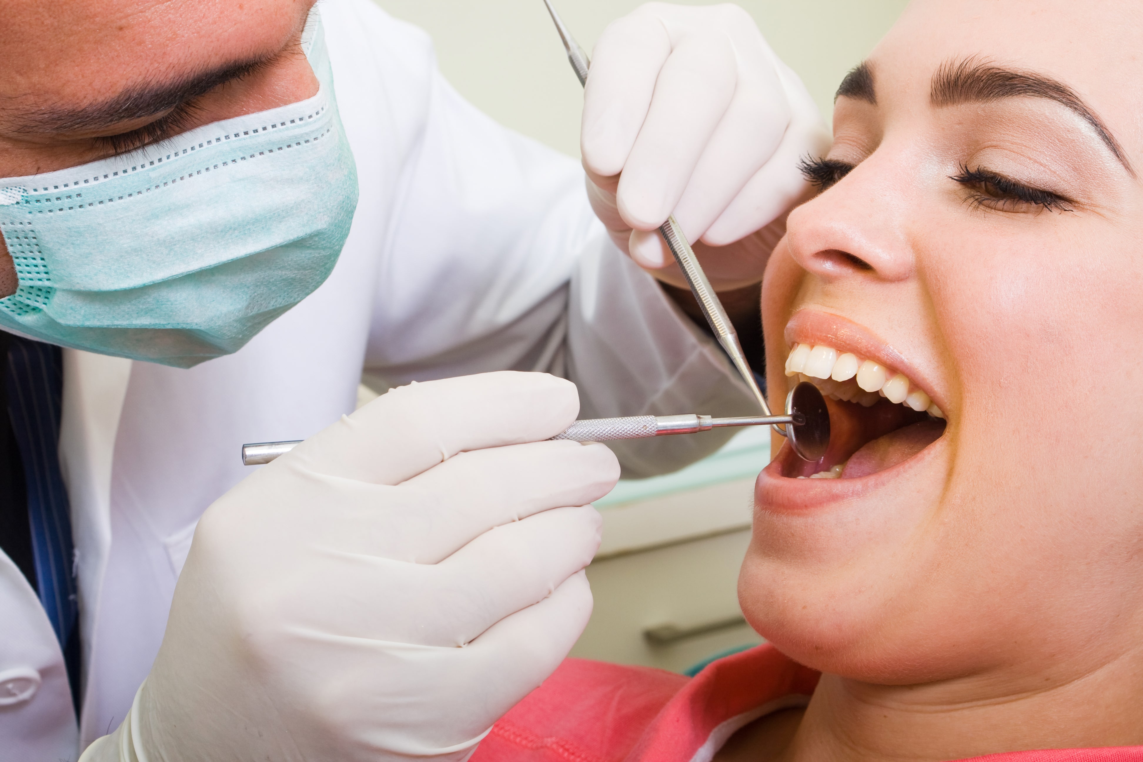 Does Tooth Bonding Break Easily? - Featured Image