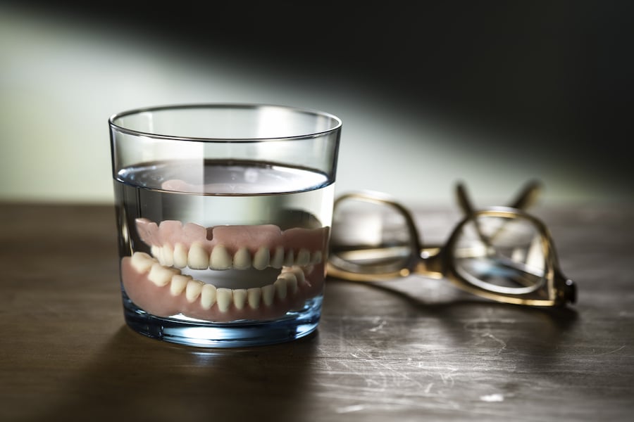 Building a Beautiful Smile: Denture Alternatives - Featured Image